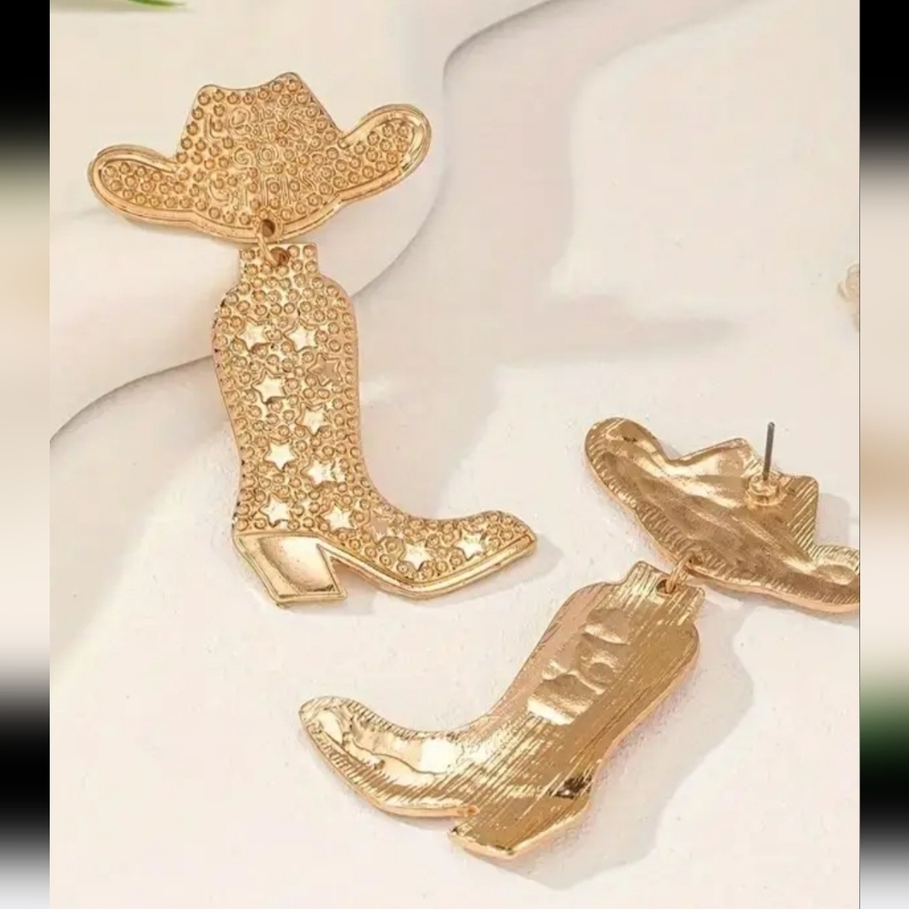 Gold Tone Cowboy Hat and Boot Earrings - Picture 4 of 4